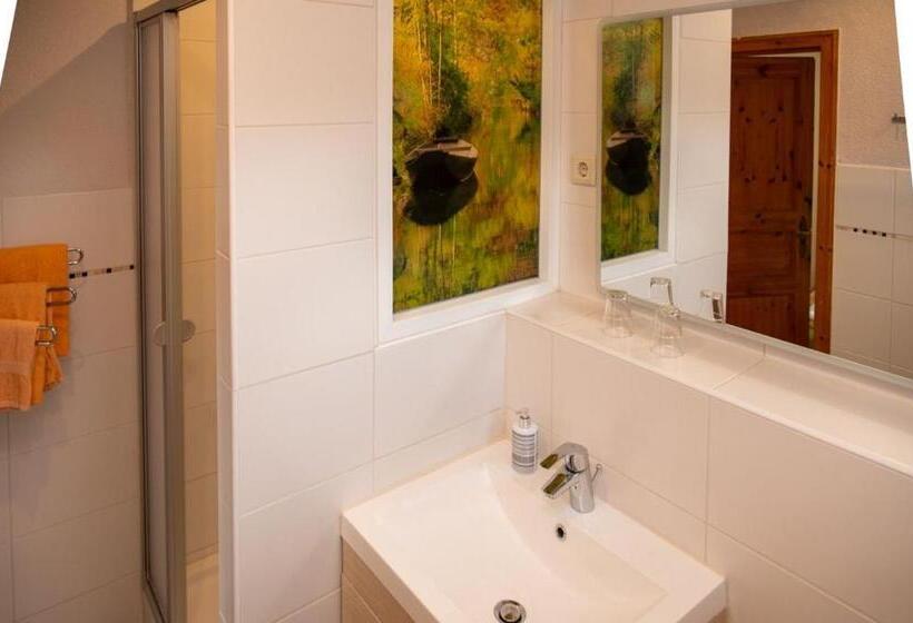 جناح, Pension Am Stadtgraben