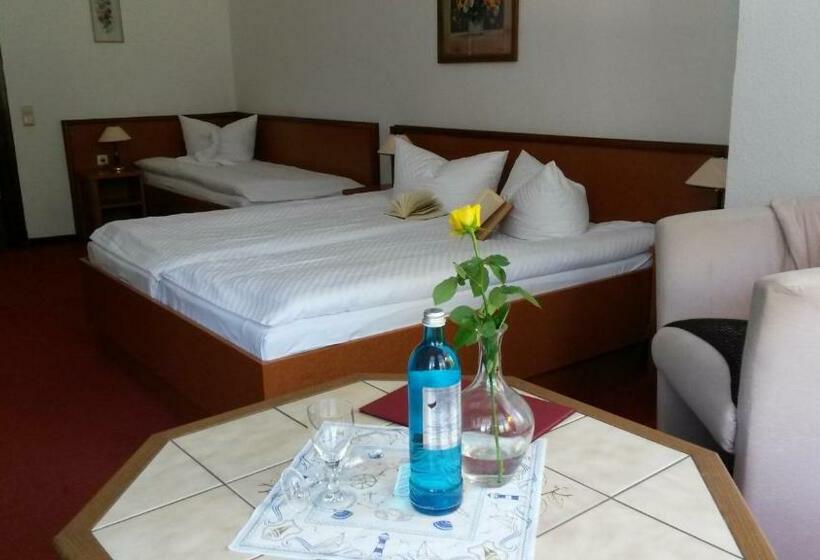 标准三人间, Pension Seeblick