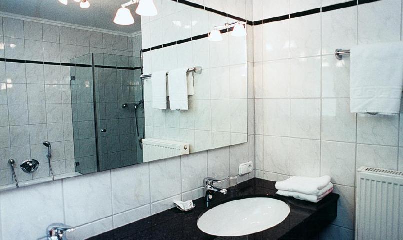 스탠다드 룸, Am Rosenberg