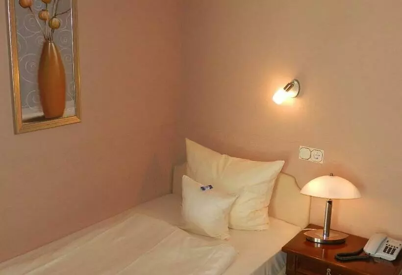Standard Yhden Hengen Huone Jokinäkymä, Garni Hotel Moselschild