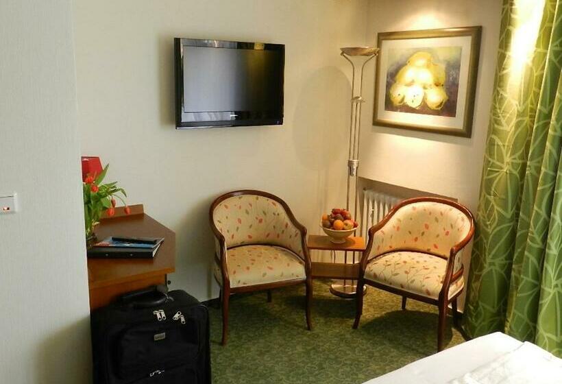 غرفة قياسية مطلّة علي النهر, Garni Hotel Moselschild