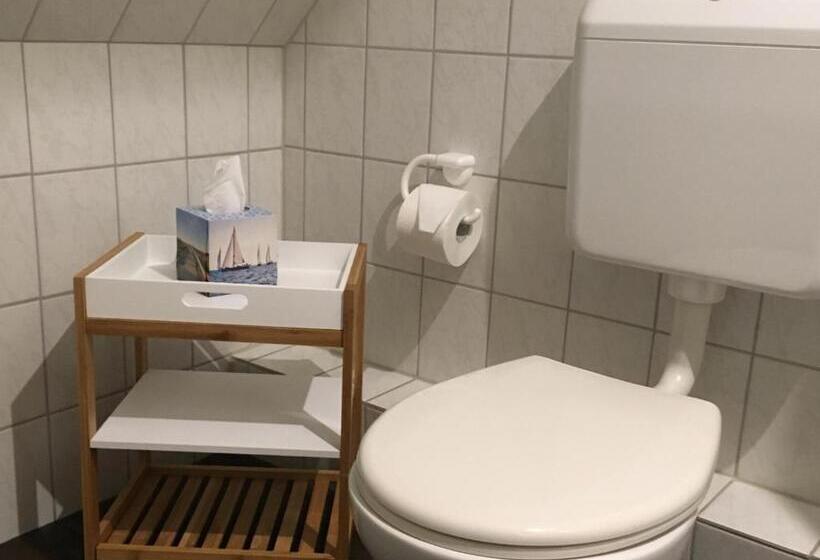 غرفة قياسية ثلاثية, Gastehaus Zur Linde