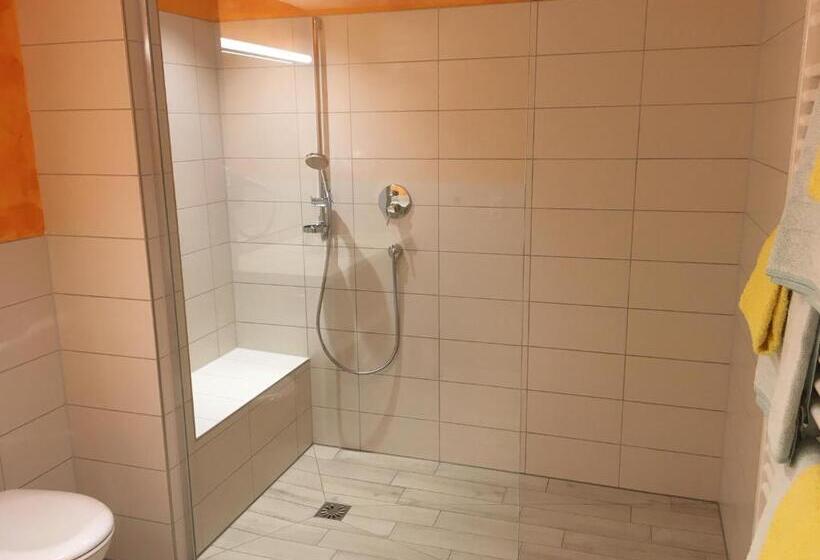 Quarto Triplo Standart, Gasthaus Storchen