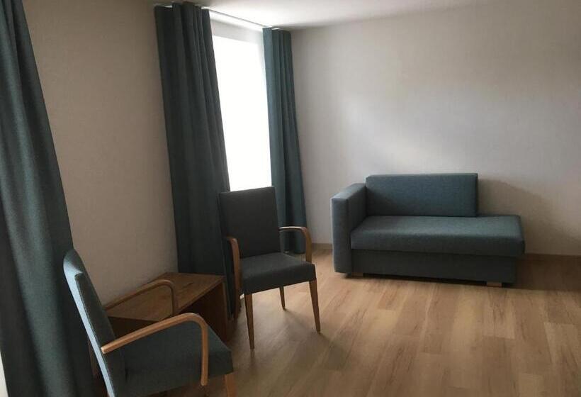 Quarto Triplo Standart, Gasthaus Storchen