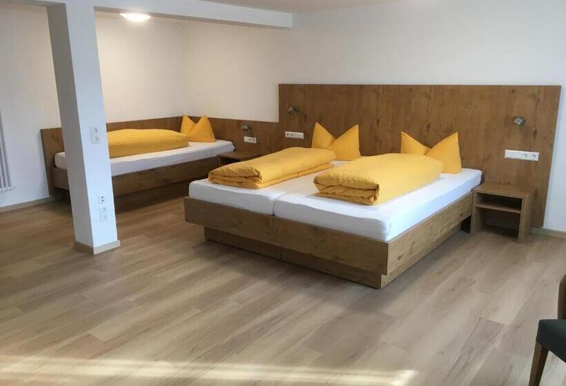 Quarto Triplo Standart, Gasthaus Storchen