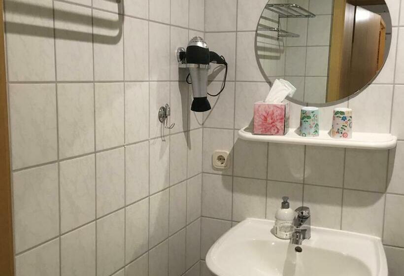 Номер Стандарт, Gastehaus Zur Linde