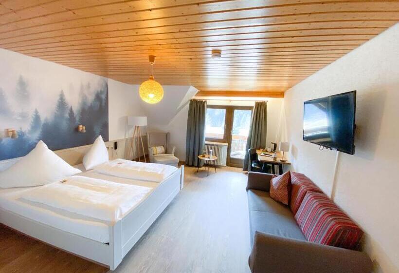 Quarto Estandar com Sacada, Landgasthof Jostalstüble