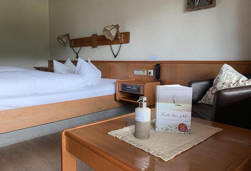 Quarto Estandar com Sacada, Landgasthof Jostalstüble