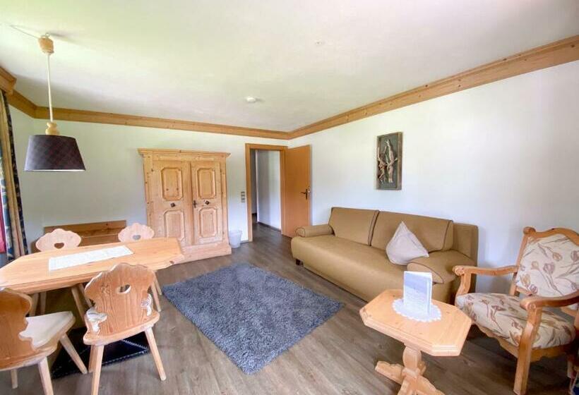 Quarto Familiar, Landgasthof Jostalstüble