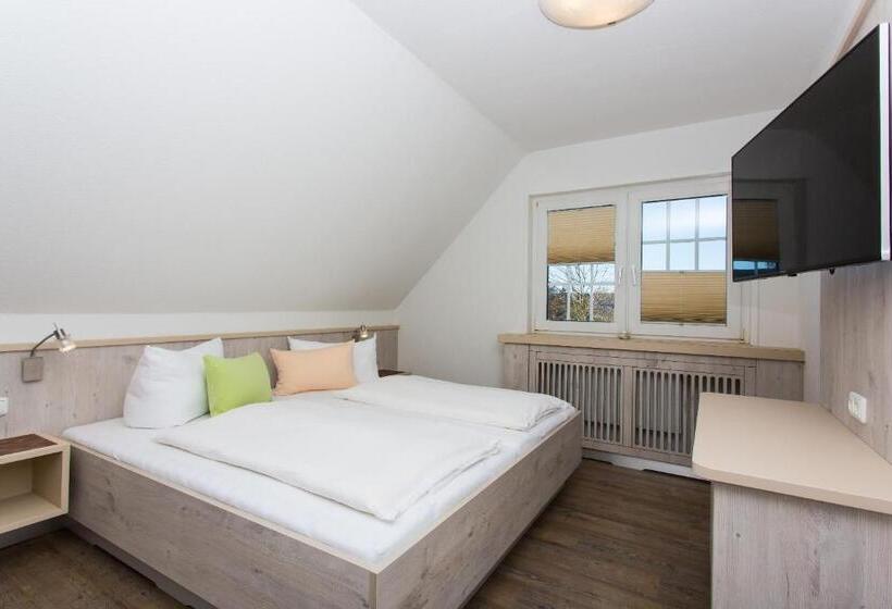 패밀리 룸, Letj Briis