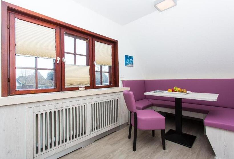 패밀리 스위트, Letj Briis