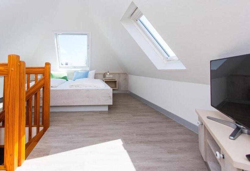 패밀리 스위트, Letj Briis