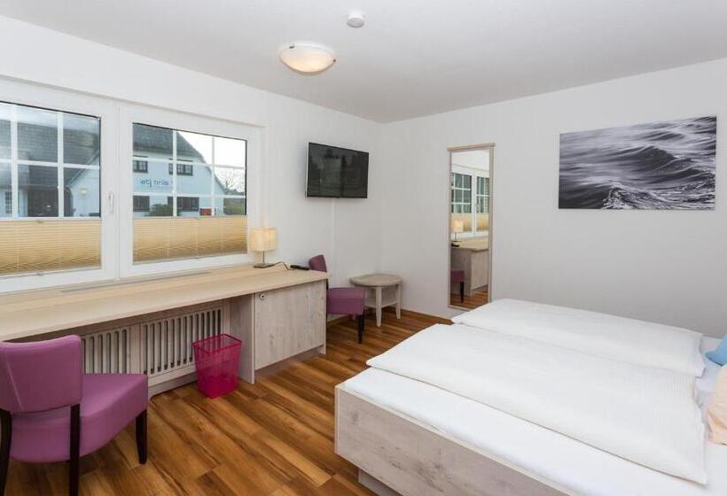 스탠다드 룸, Letj Briis