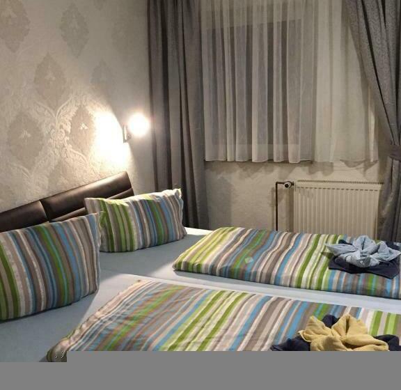 غرفة قياسية, Pension Check In