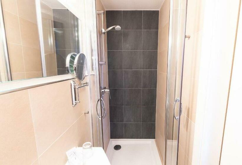 חדר סטנדרט יחיד, Porta Nigra