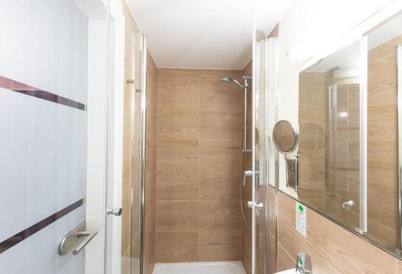 חדר קומפורט, Porta Nigra