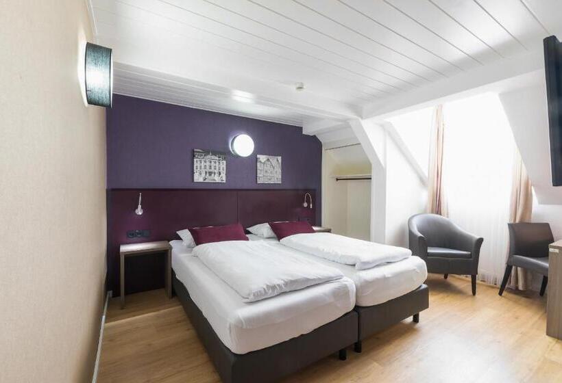 חדר קומפורט, Porta Nigra