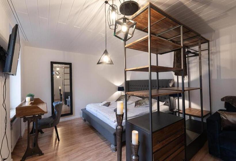 Apartamento 2 Dormitórios, Porta Nigra