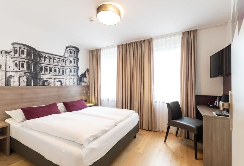 חדר קומפורט, Porta Nigra