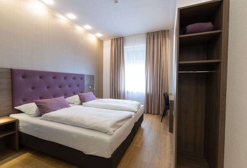 Quarto Comfort, Porta Nigra