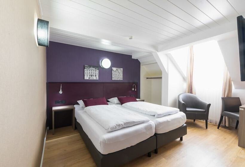 חדר קומפורט, Porta Nigra