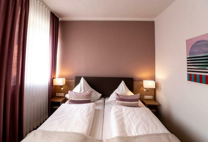 Номер Стандарт, Restaurant Verst