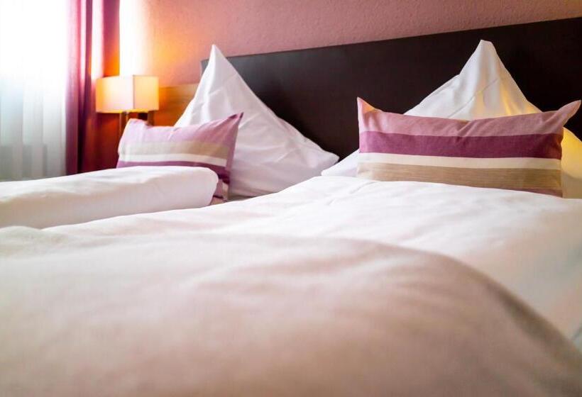 Номер Стандарт, Restaurant Verst