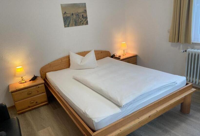 חדר בסיסי, Rosengarten Tuttlingen