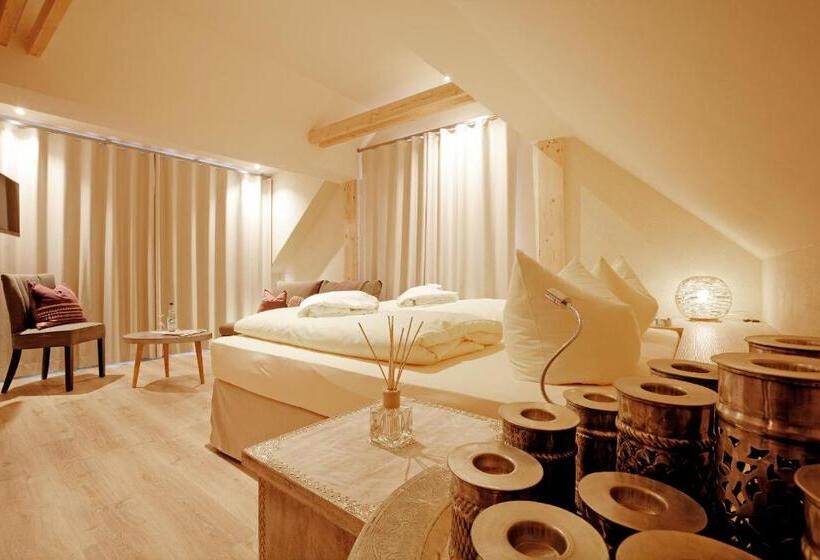 חדר סטנדרט, Schmiede7