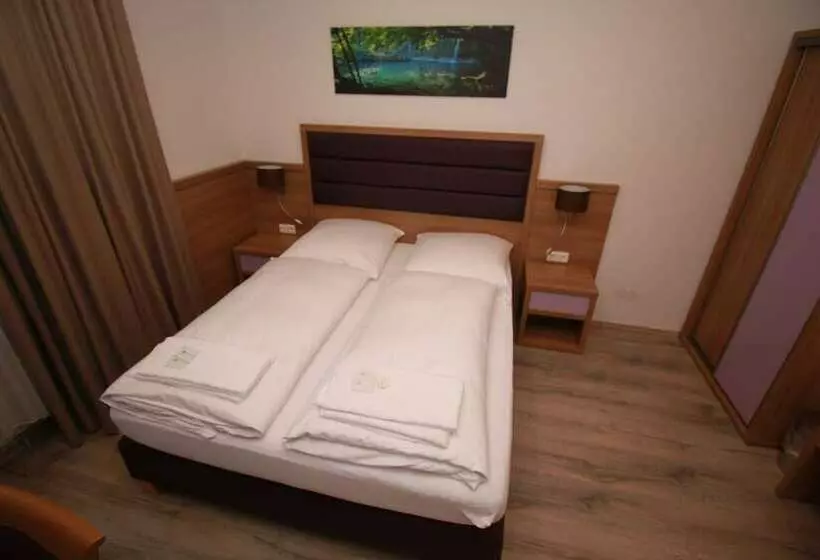 Camera Standard Bagno Condiviso, Slamba Hostel