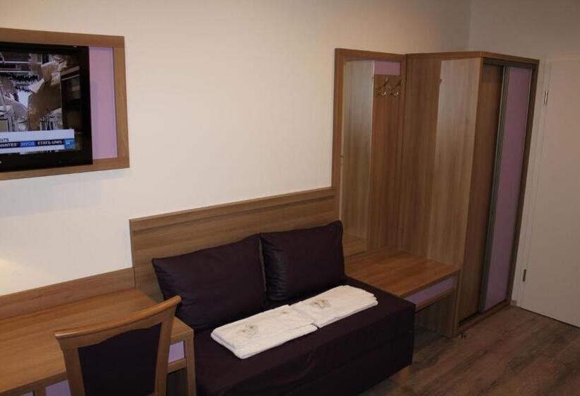 اتاق لوکس, Slamba Hostel