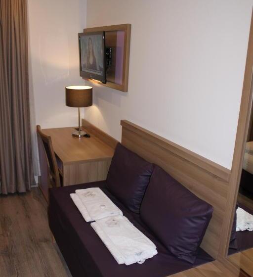 اتاق لوکس, Slamba Hostel