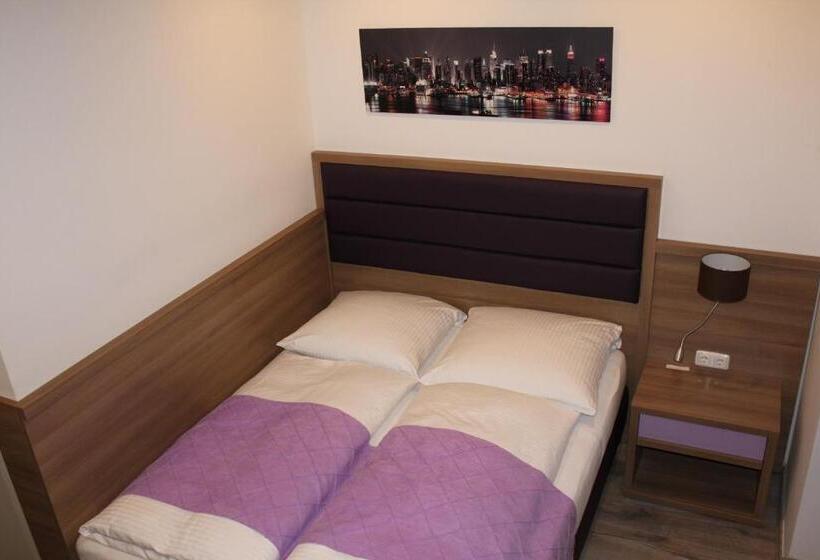 اتاق لوکس, Slamba Hostel