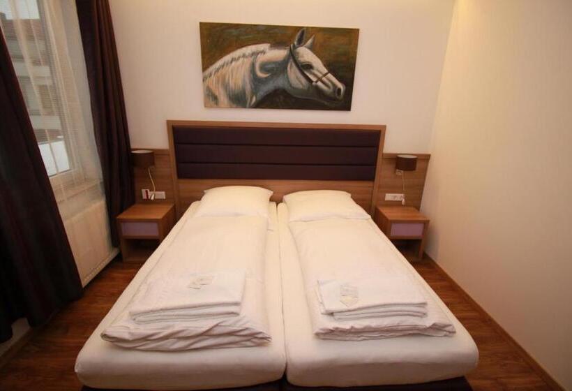 اتاق لوکس چهار تخته, Slamba Hostel