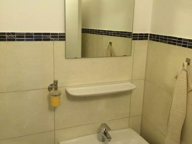 Camera Standard Bagno Condiviso, Slamba Hostel