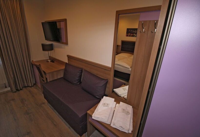 اتاق استاندارد, Slamba Hostel