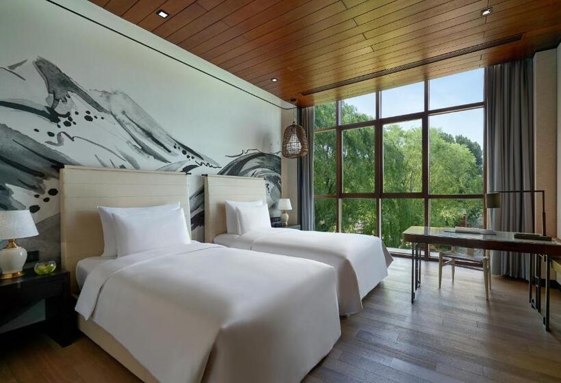 Номер Стандарт с Балконом, Yanqi Hotel, Managed By Kempinski