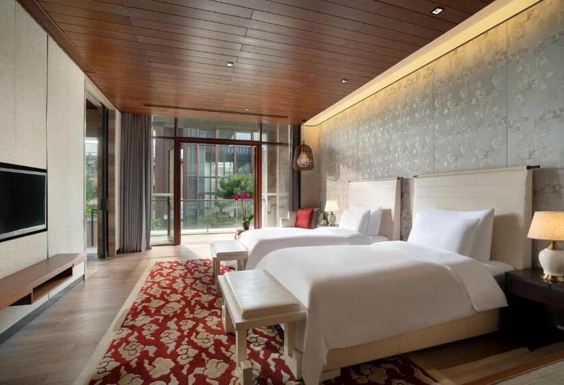 Номер Стандарт с Балконом, Yanqi Hotel, Managed By Kempinski