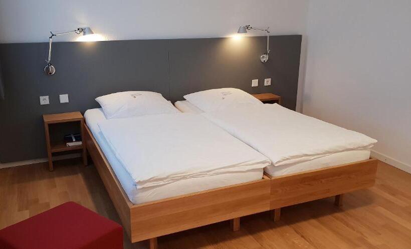 חדר בסיסי, Evangelische Tagungsstätte Bad Boll