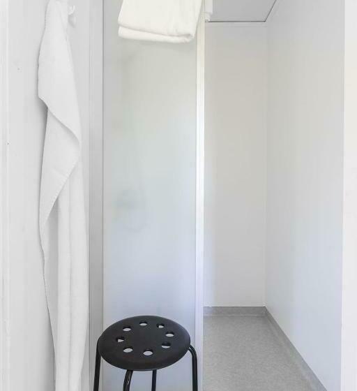 غرفة عائلية, Villa Högby