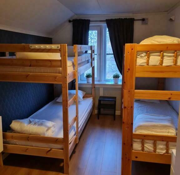 غرفة عائلية, Villa Högby