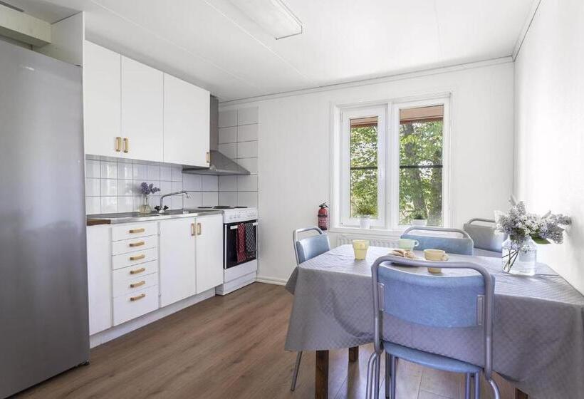 غرفة قياسية, Villa Högby