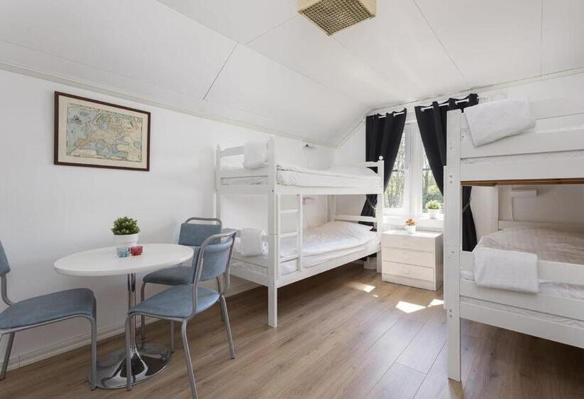 غرفة عائلية, Villa Högby