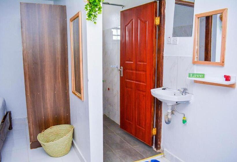 اتاق لوکس, Dad S Place