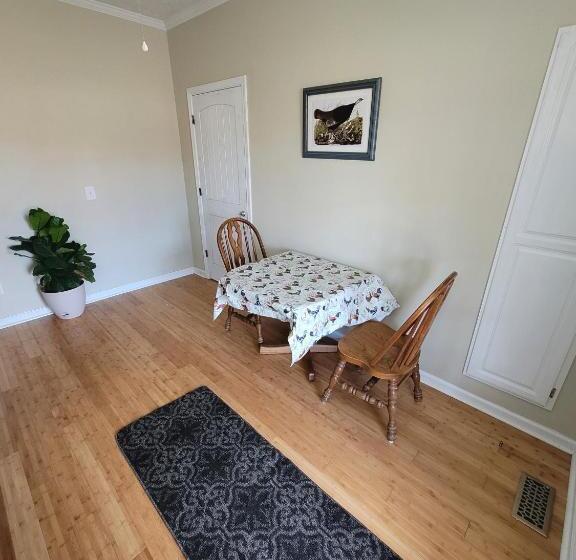 חדר דלוקס, Phoenix Farms Vineyard