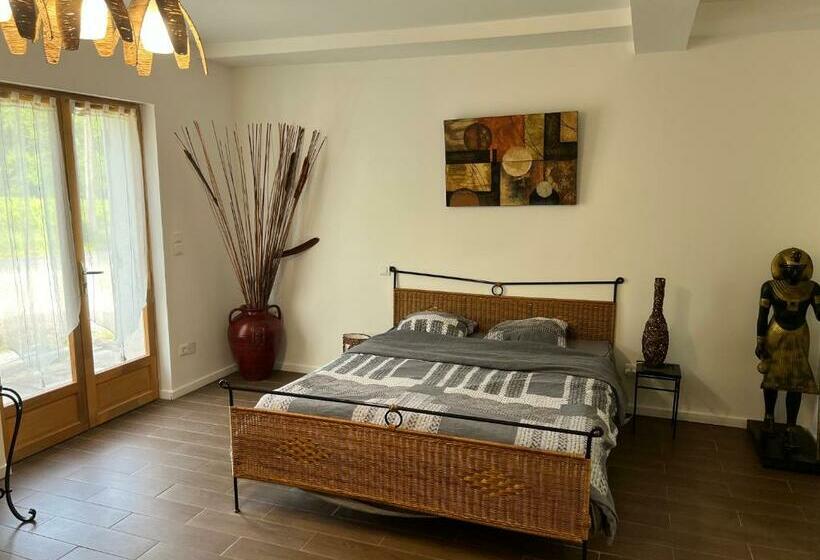 带2个卧室的套房, Gîte De Château Haut Meillac