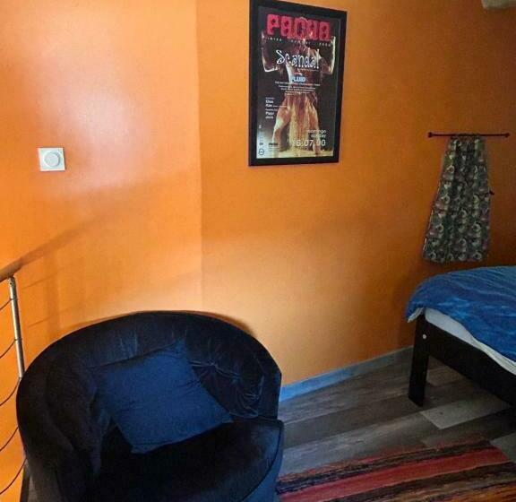 جناح عائلي, Philadelphia