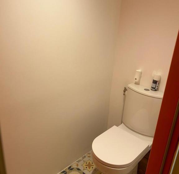 جناح عائلي, Philadelphia