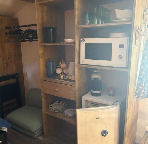 جناح عائلي, Philadelphia