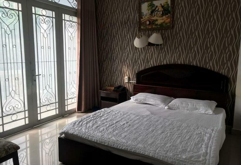 اتاق استاندارد یک نفره, Khách Sạn Hồng Tâm